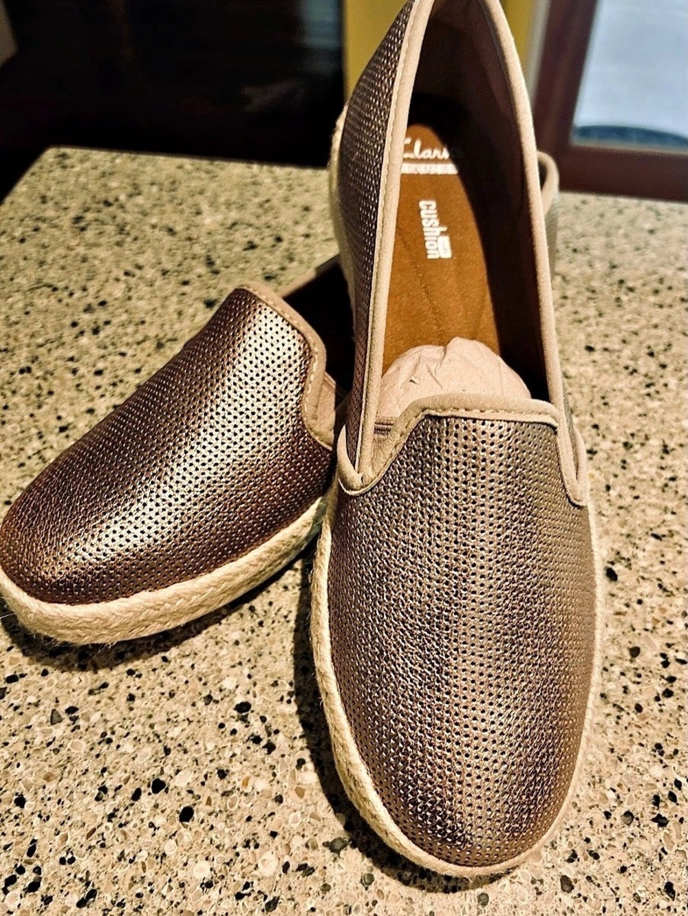 NWOT-Clarks Elaina Ruby Slip-On Espadrille Brown - Picture 2 of 4